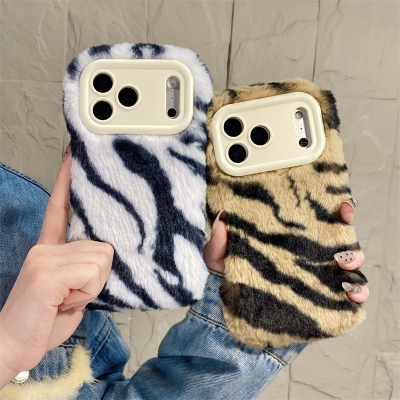 Apple Iphone 16 - Casing Ponsel Mewah Motif Zebra Berbulu