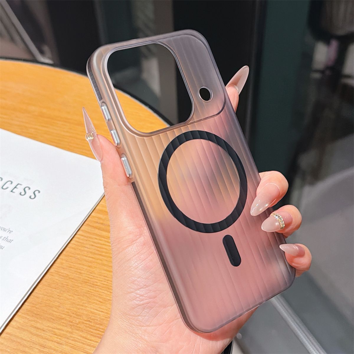 Casing Magnetik Bergaris Berge - Oppo Find X8 ulasan dan harga